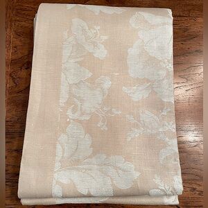 NWOT-Williams-Sonoma Floral Flax and Light Blue Tablecloth